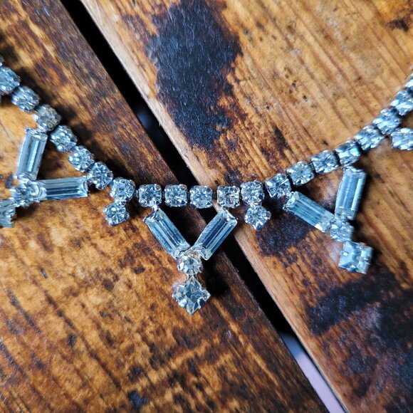 Signed Sherman Clear Necklace, Clear Swarovski Crystals Rhinestones - Picture 2 of 3